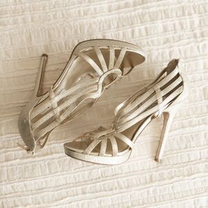 Nina Gold Sparkly Heels size 8.5‎